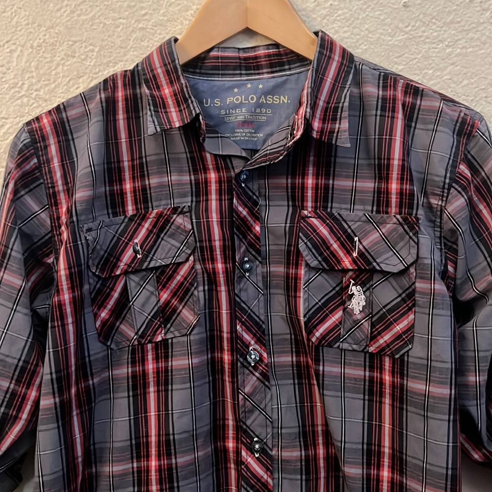U.S POLO ASSN. Red/Black/Grey. Size: Y 14/16